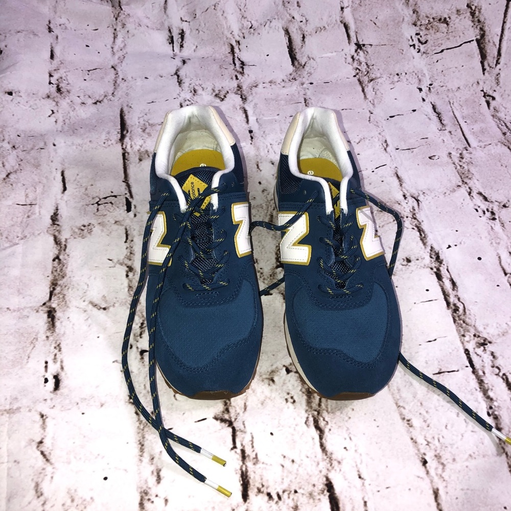 New Balance 574  Casual Sneakers size US 4